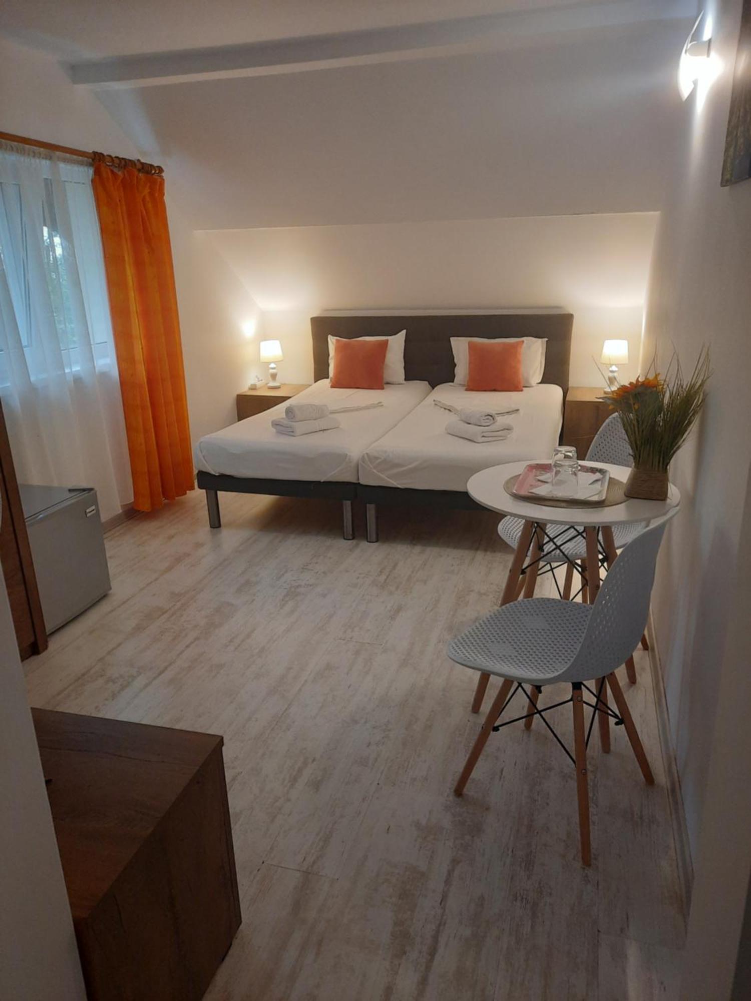 Vila Alba Brasov Luaran gambar